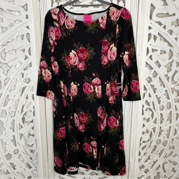 Torrid x Betsy Johnson Floral Skater Dress - Picture 4 of 9